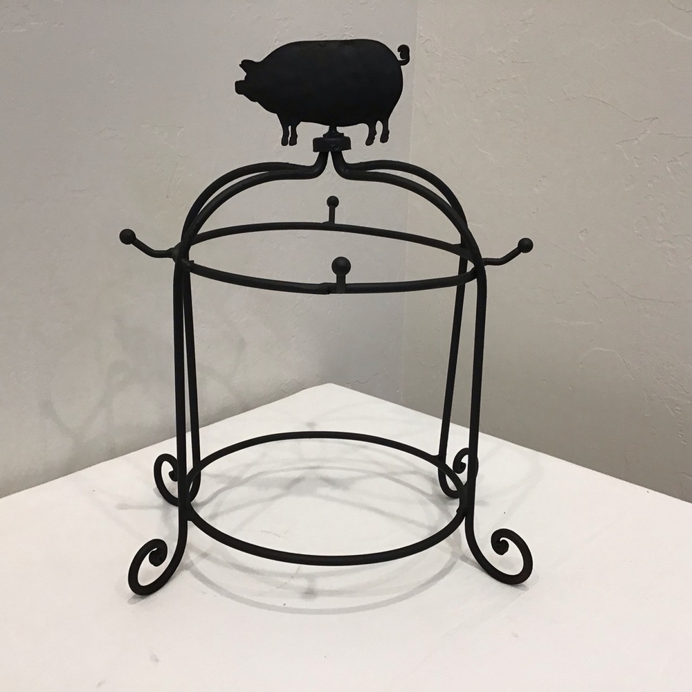 Rustic Black Metal Pig Mug Tree — Holds 4 Mugs & Bowls • Farmhouse Kitchen